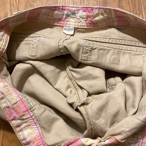 CHEROKEE Women’s Tan  Shorts Casual Wear (Size 12) - Picture 9 of 10